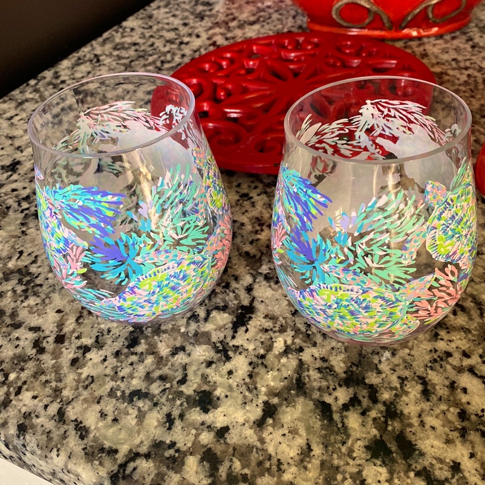 Set of 2 Lilly Pulitzer Stemless Wine Glasses 🍷